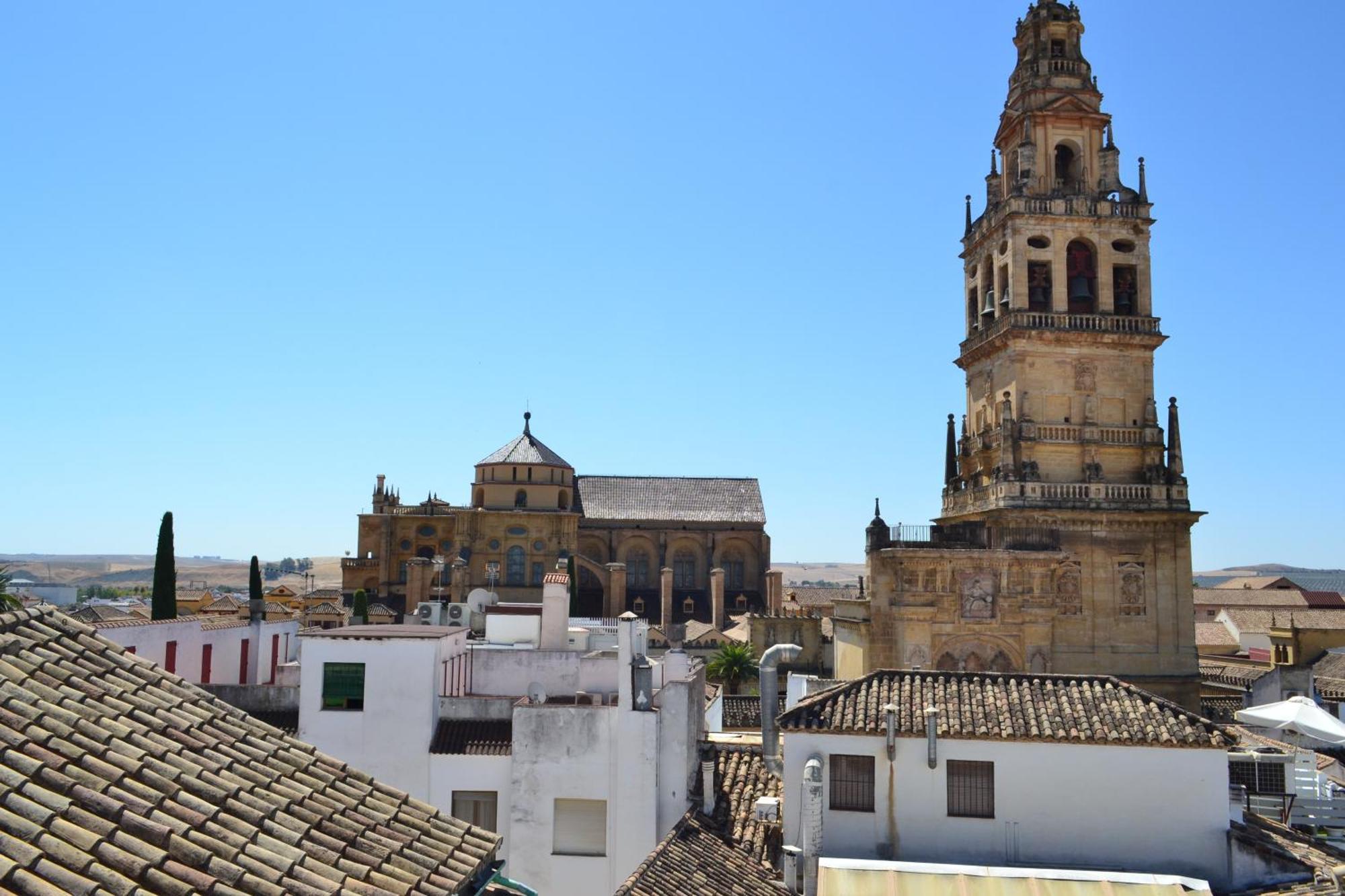 Апартаменты Sunshine Patio De La Hoguera Кордова Экстерьер фото